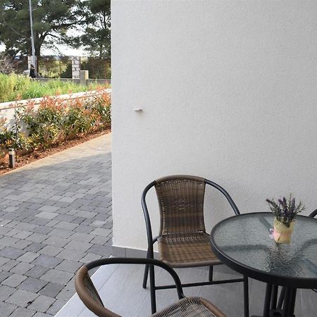 Apartments Rena シベニク エクステリア 写真